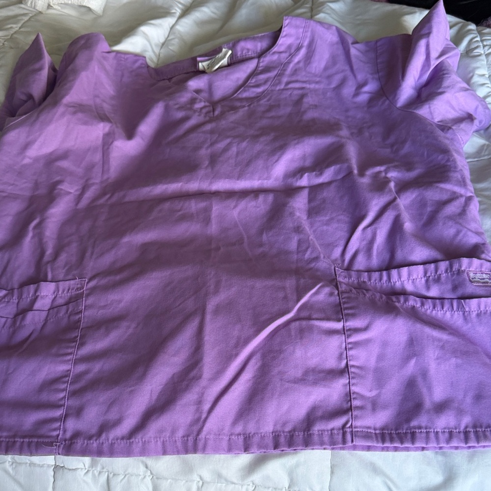 Butter Lavender short Sleeve scrub top
